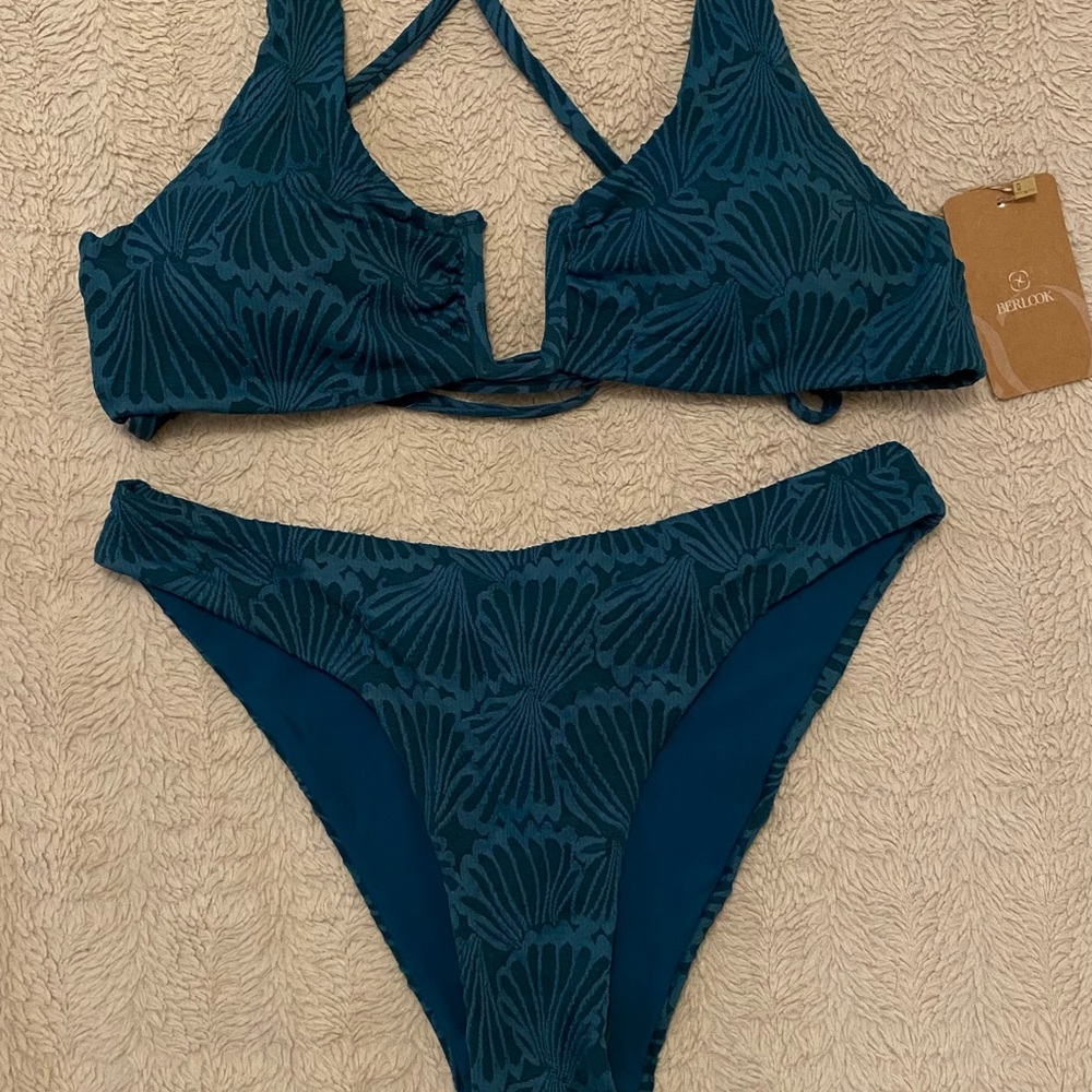 Berlook green jacquard bikini top (L) bikini bottom (M) - Picture 6 of 8
